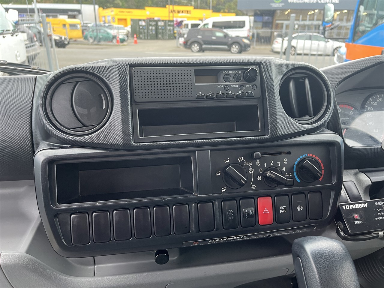 2012 Hino Dutro