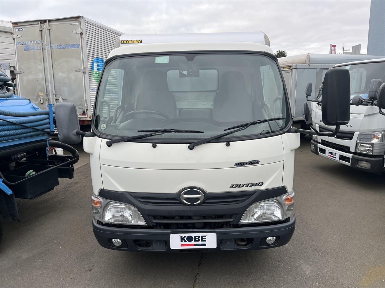 2012 Hino Dutro