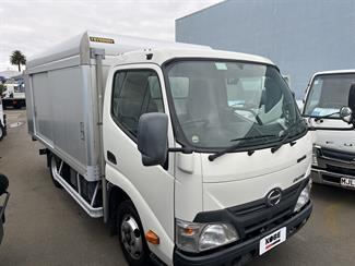 2012 Hino Dutro - Thumbnail