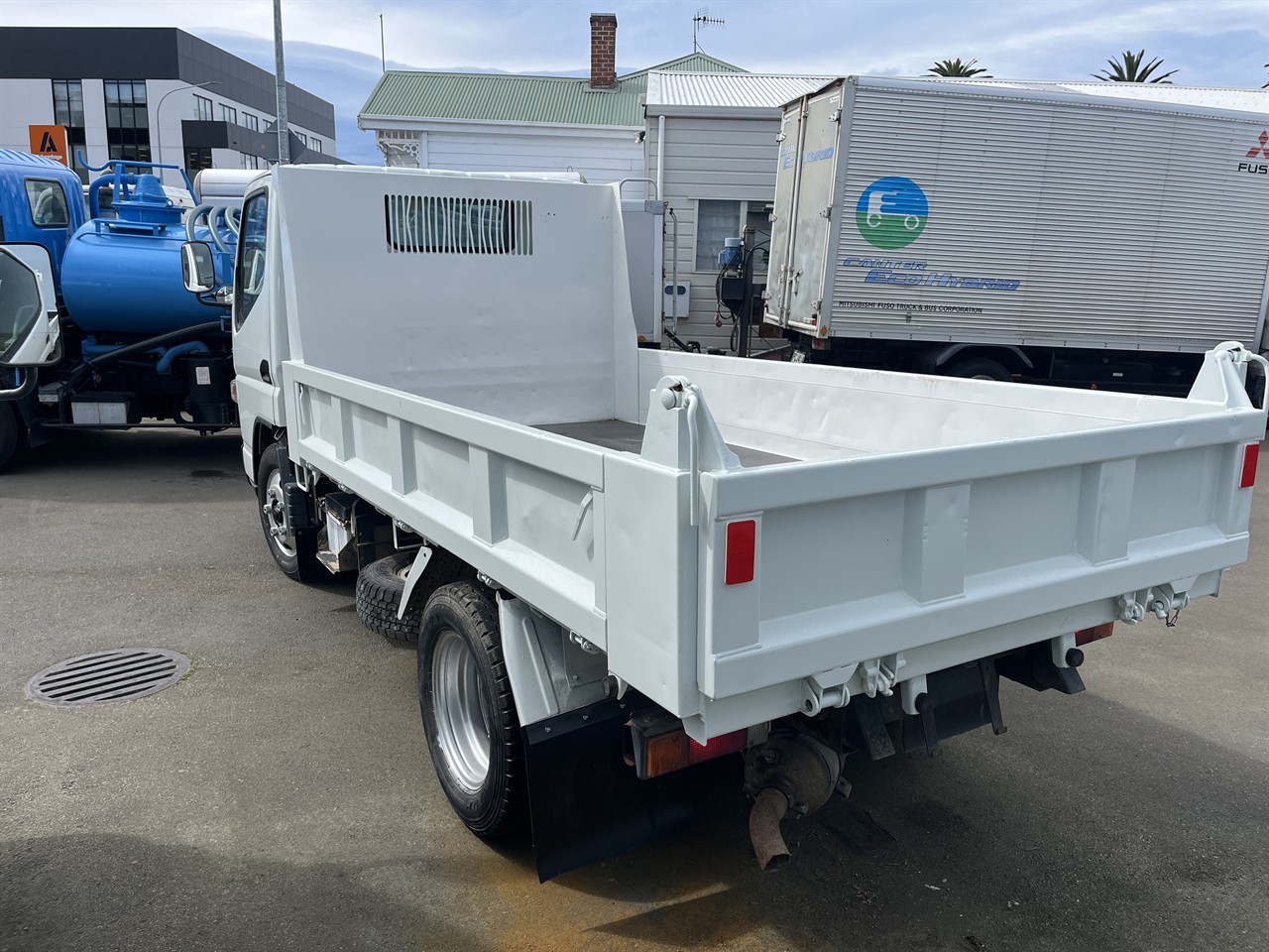 2012 Mitsubishi Canter