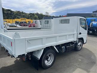 2012 Mitsubishi Canter - Thumbnail