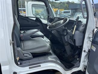 2012 Mitsubishi Canter - Thumbnail