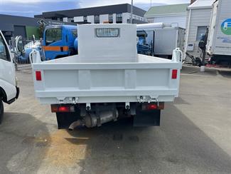 2012 Mitsubishi Canter - Thumbnail