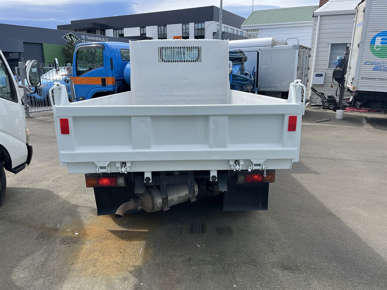 2012 Mitsubishi Canter