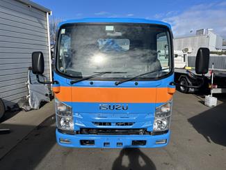 2017 Isuzu ELF - Thumbnail
