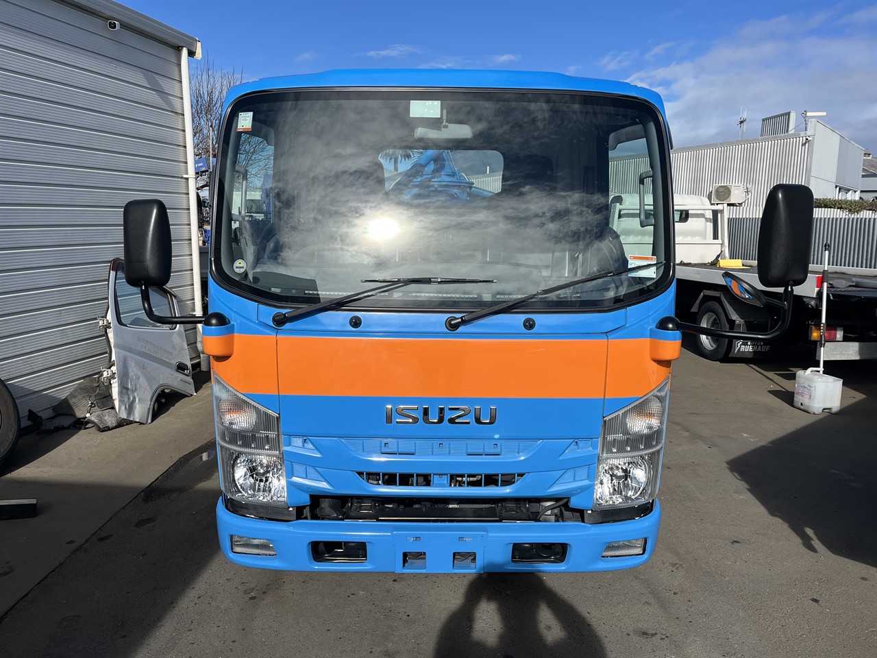 2017 Isuzu ELF