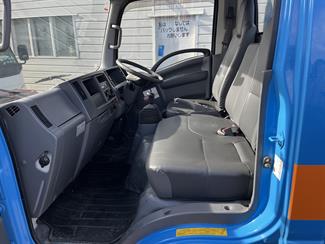2017 Isuzu ELF - Thumbnail