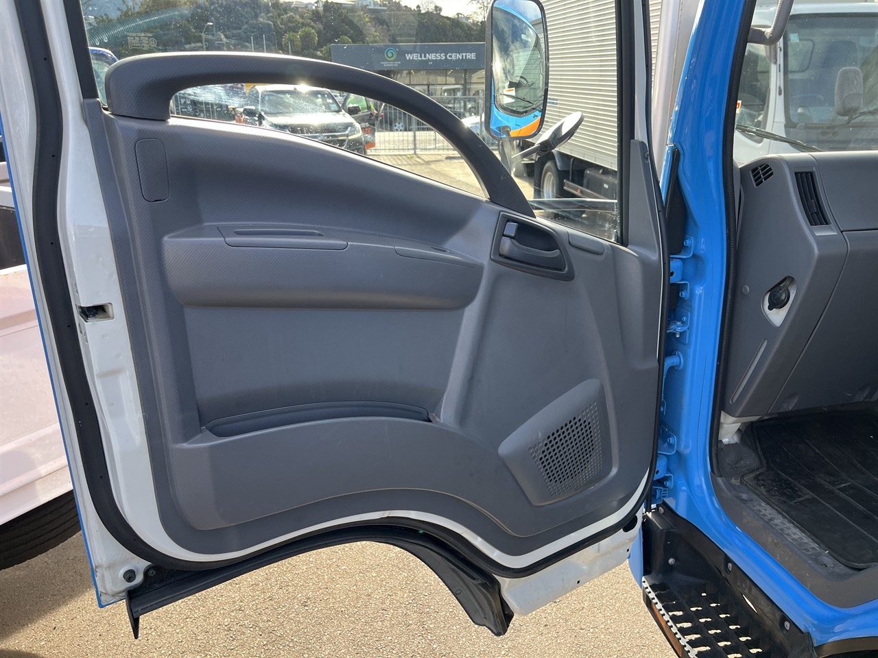 2017 Isuzu ELF