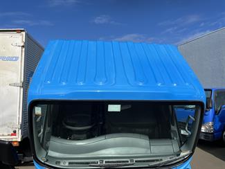 2017 Isuzu ELF - Thumbnail