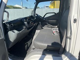 2012 Hino Dutro - Thumbnail