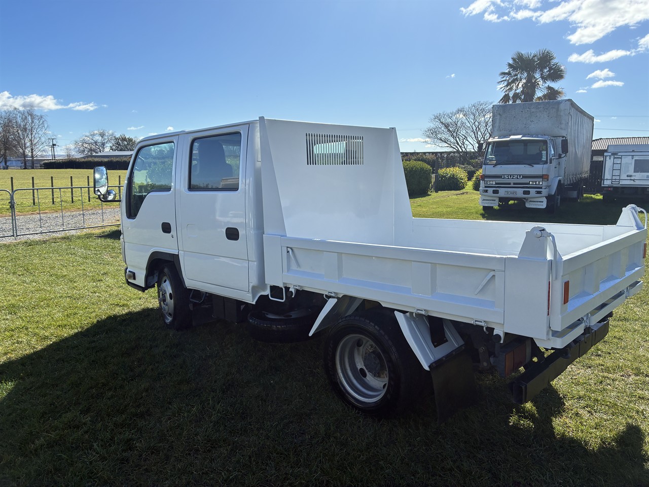 2014 Isuzu ELF