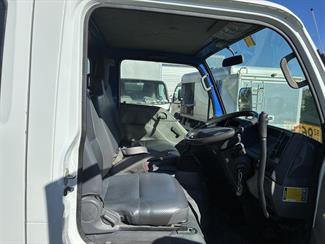 2014 Isuzu ELF - Thumbnail
