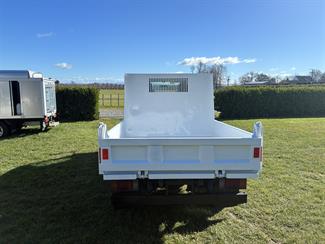 2014 Isuzu ELF - Thumbnail