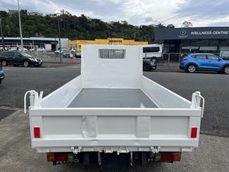 2015 Hino Dutro - Thumbnail