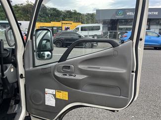 2015 Hino Dutro - Thumbnail