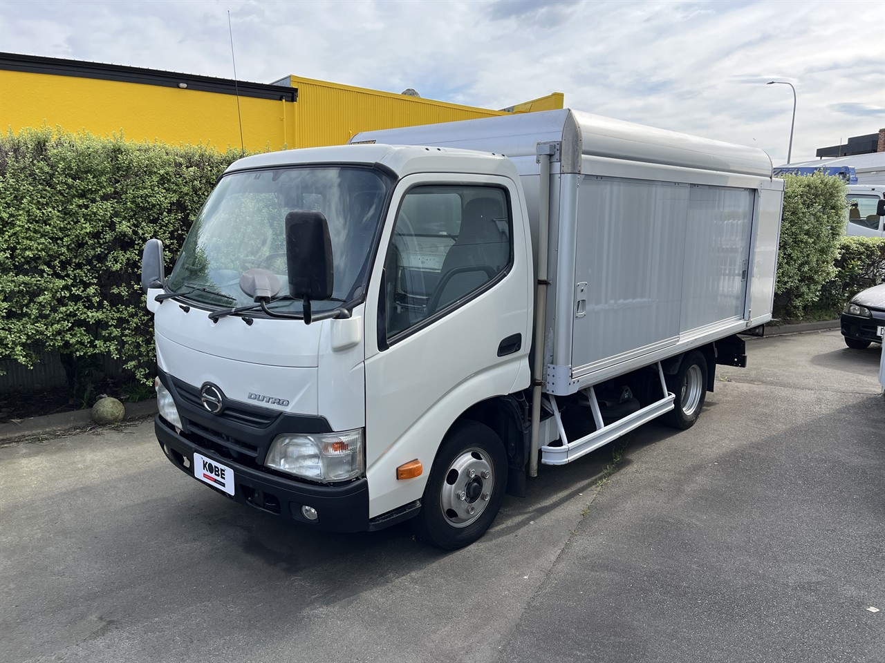 2012 Hino Dutro