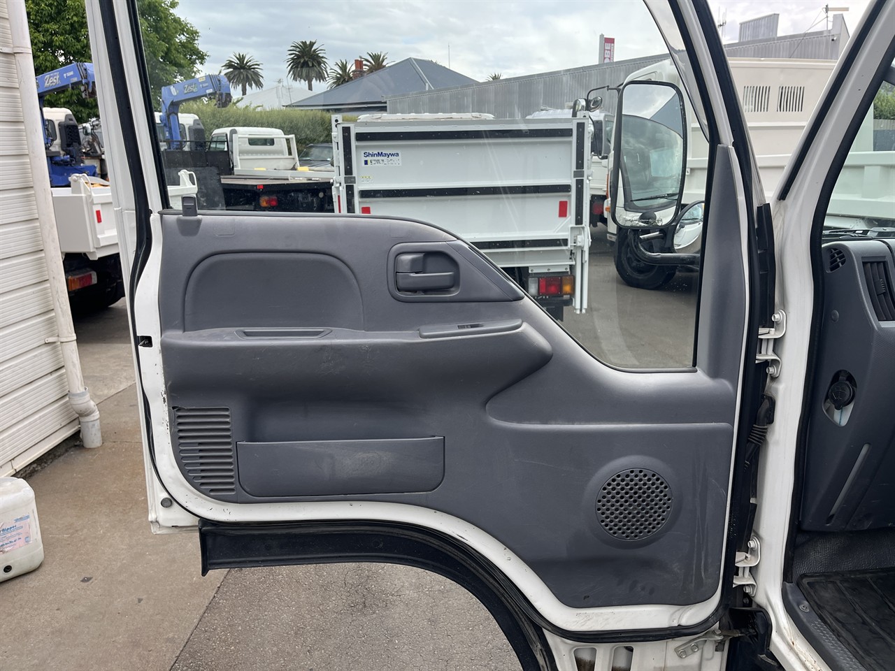2018 Isuzu ELF