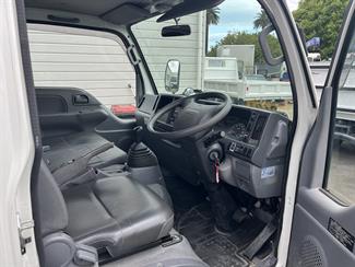 2018 Isuzu ELF - Thumbnail