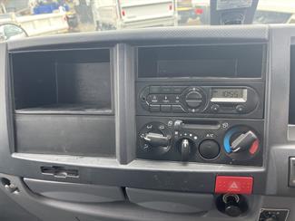 2018 Isuzu ELF - Thumbnail