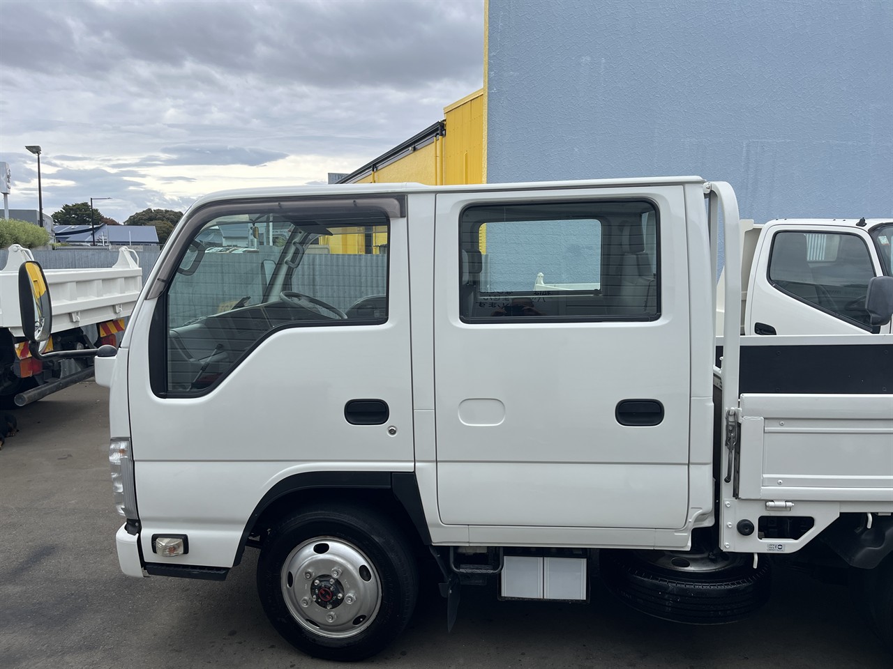 2018 Isuzu ELF