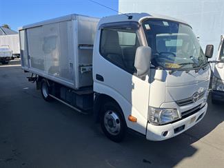 2018 Hino Dutro - Thumbnail