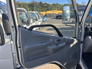 2018 Hino Dutro - Thumbnail