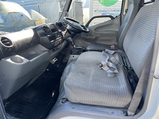 2018 Hino Dutro - Thumbnail