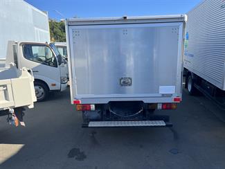 2018 Hino Dutro - Thumbnail