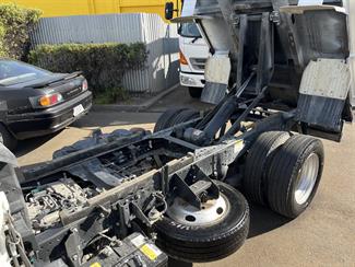2013 Isuzu ELF - Thumbnail