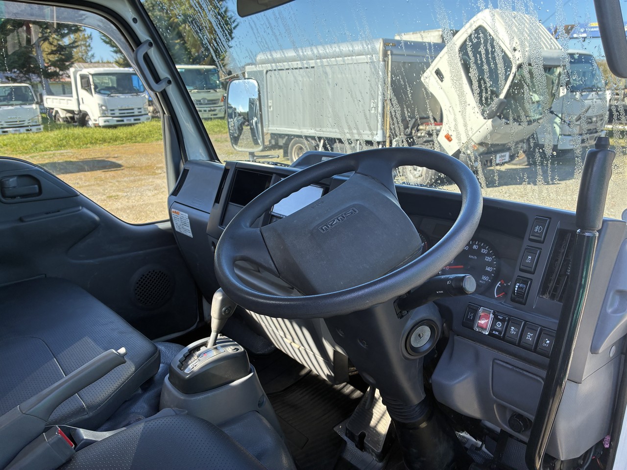 2020 Isuzu ELF