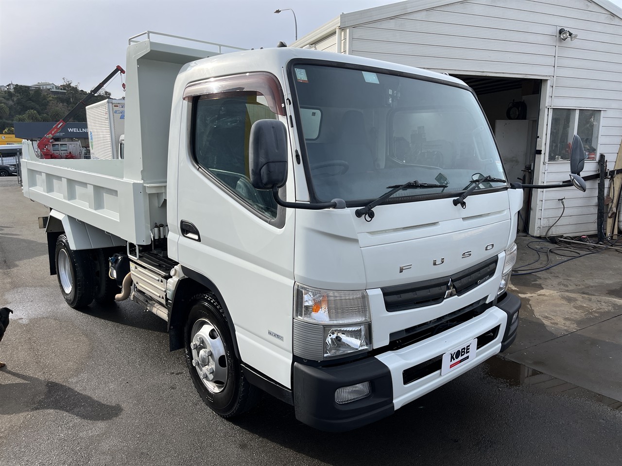 2016 Mitsubishi Canter
