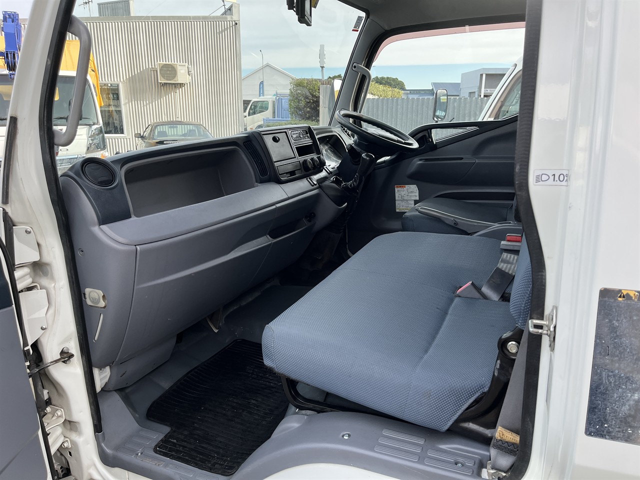 2016 Mitsubishi Canter