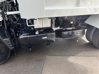 2016 Mitsubishi Canter - Thumbnail