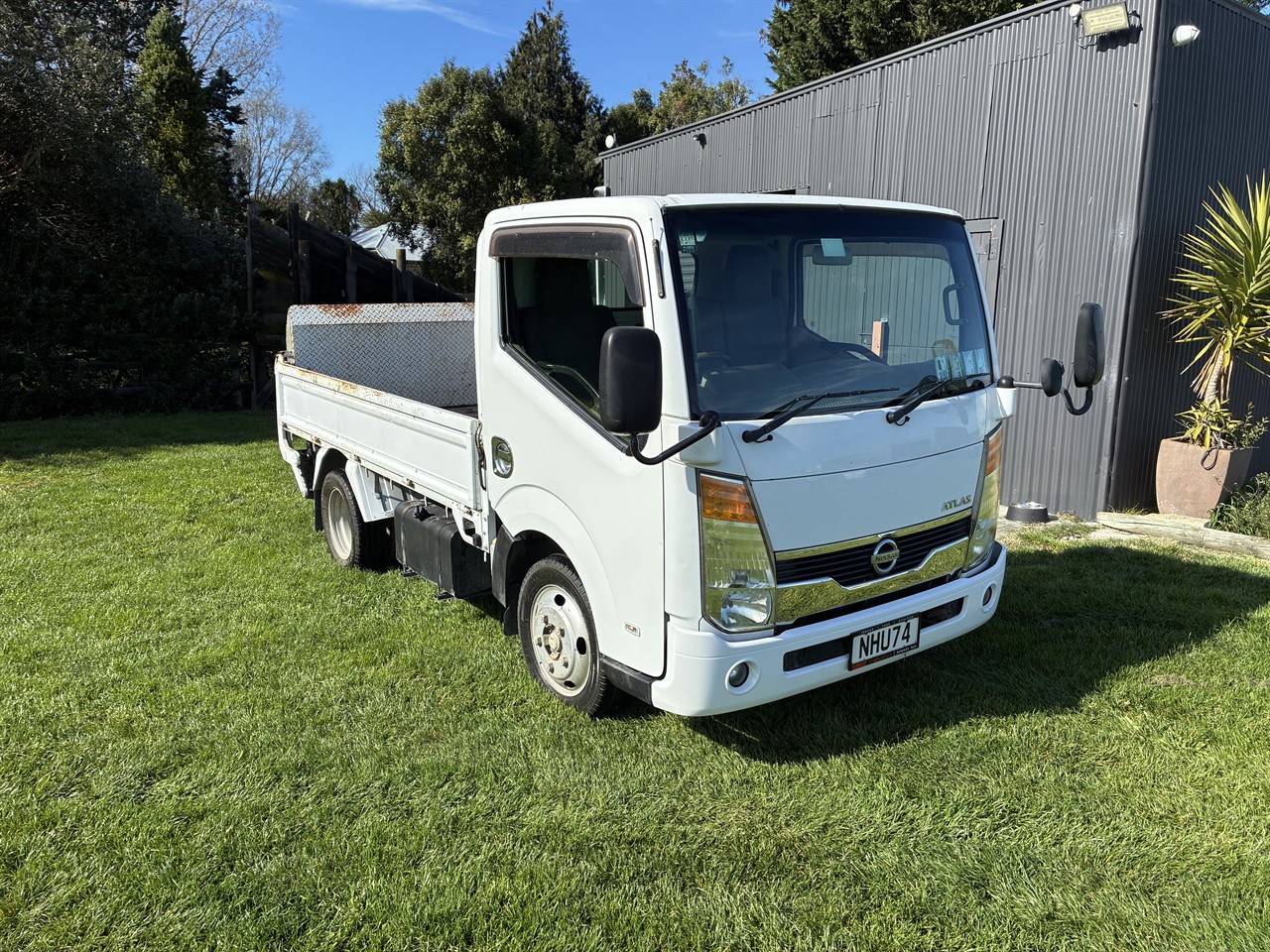 2007 Nissan Atlas