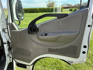 2007 Nissan Atlas - Thumbnail
