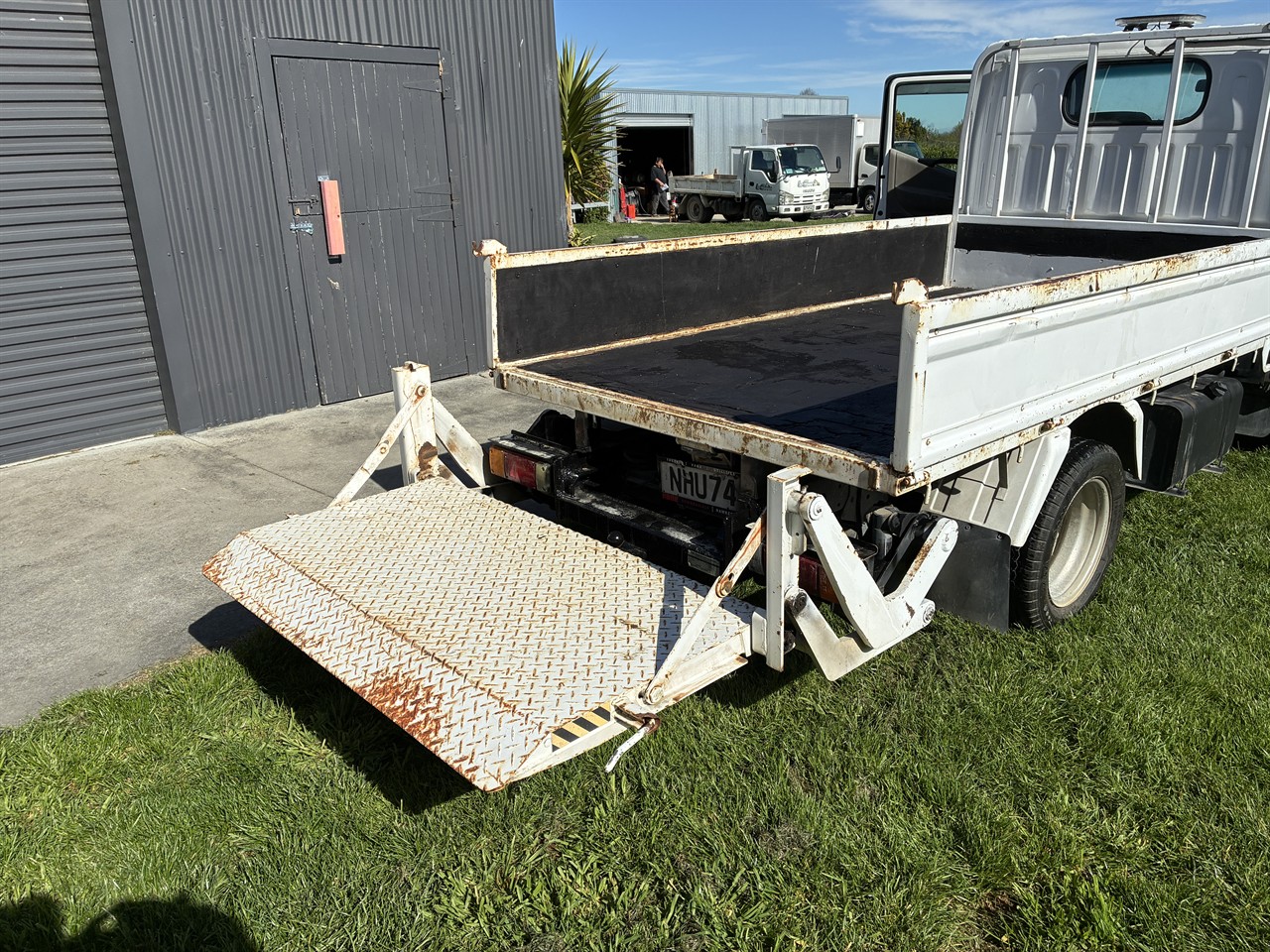 2007 Nissan Atlas
