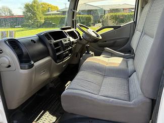 2007 Nissan Atlas - Thumbnail