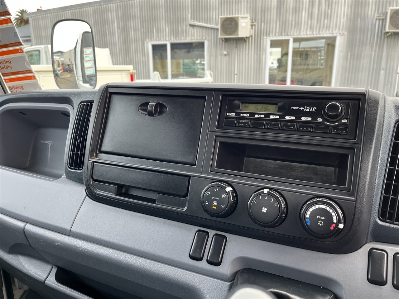 2013 Mitsubishi Canter
