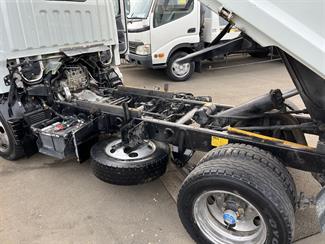 2013 Mitsubishi Canter - Thumbnail