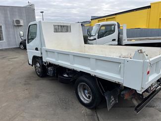 2013 Mitsubishi Canter - Thumbnail