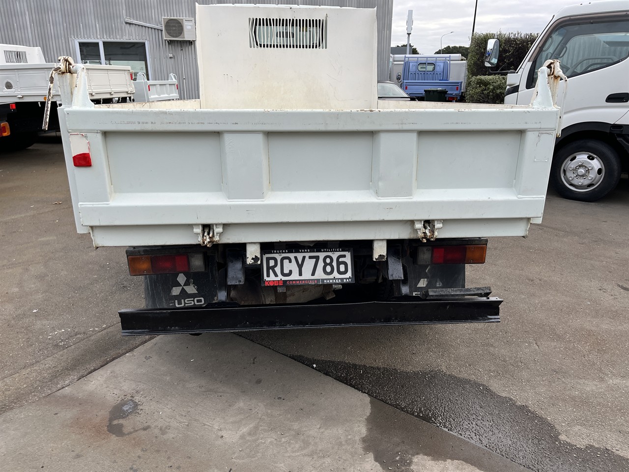 2013 Mitsubishi Canter