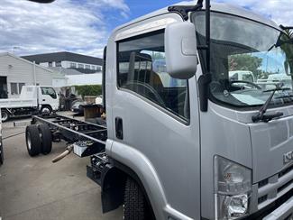 2013 Isuzu Forward - Thumbnail