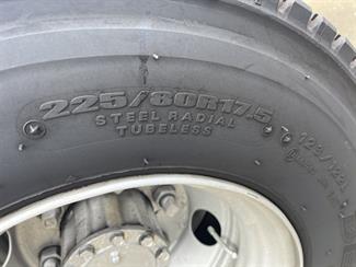 2013 Isuzu Forward - Thumbnail