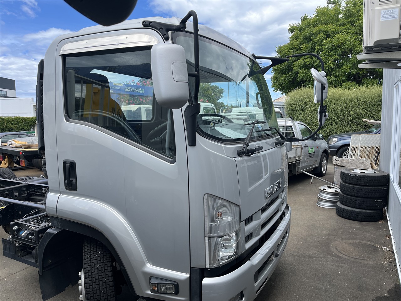 2013 Isuzu Forward