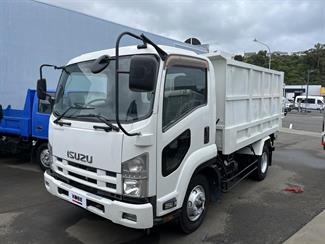 2012 Isuzu Forward - Thumbnail