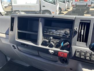 2014 Isuzu ELF - Thumbnail