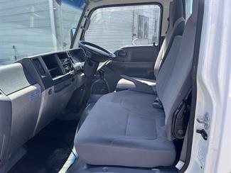 2014 Isuzu ELF - Thumbnail