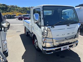 2015 FUSO Canter - Thumbnail